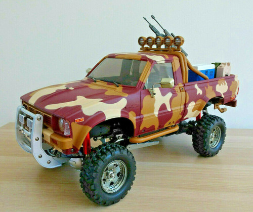 1/10 Toyota Pickup Truck Hard Body Shell Desert CAMO + Accessories